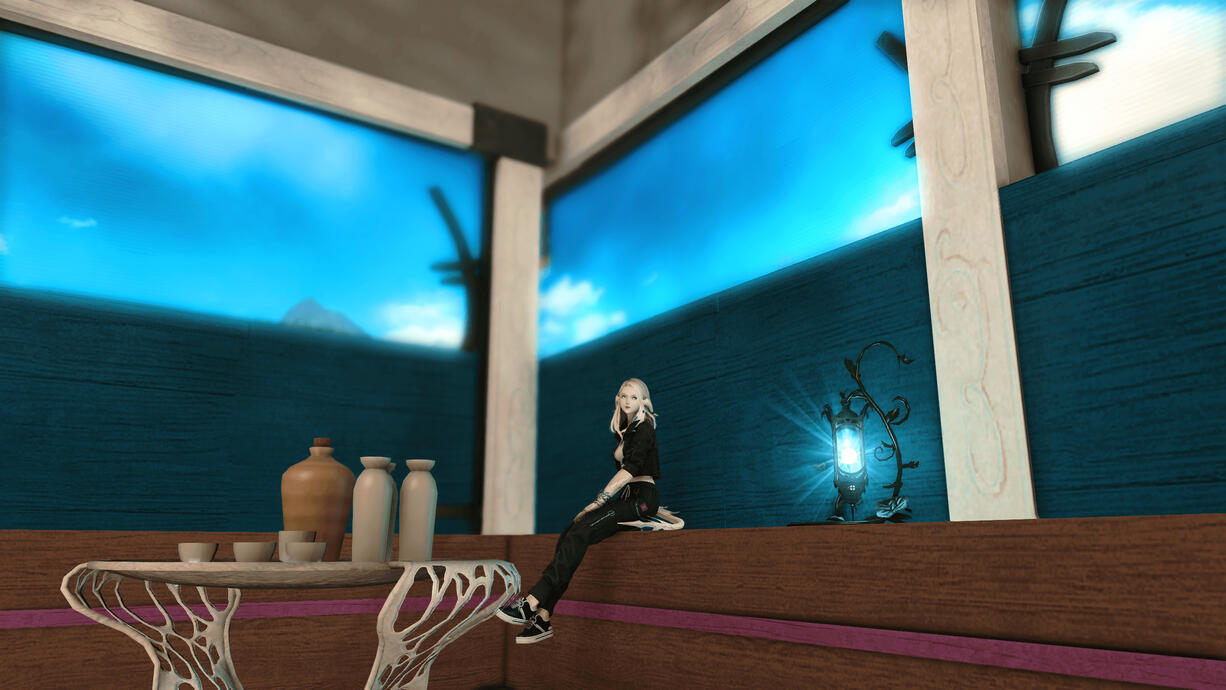 Can sit anywhere along the ledge